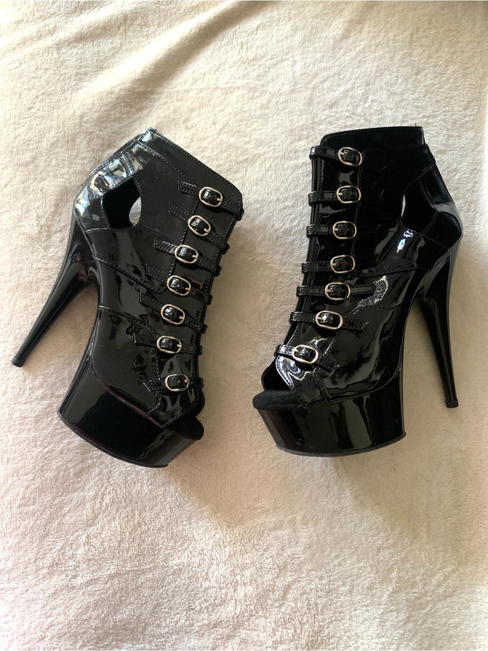 Pleaser 8 Black Patent Platform Peep-Toe Delight 600-11 6” Heeled Ankle Boots